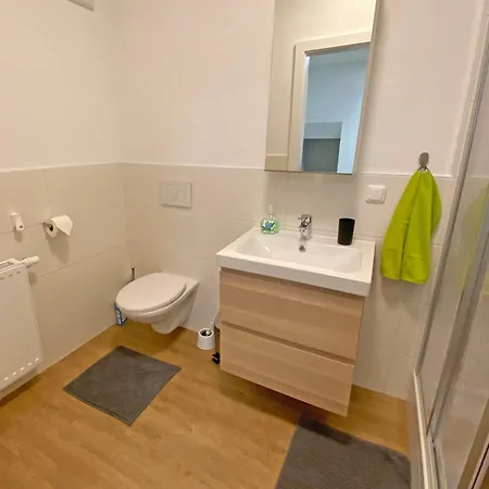 Ferien-wohnung Fuer 1-4 Pers In Seenaehe Apartment
