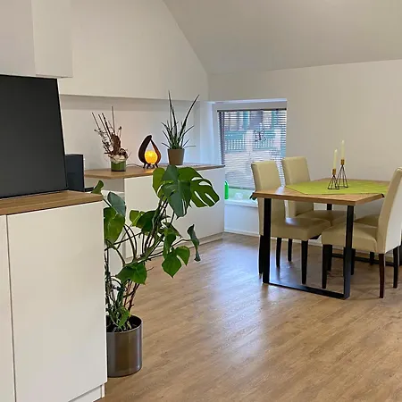 Ferien-wohnung Fuer 1-4 Pers In Seenaehe