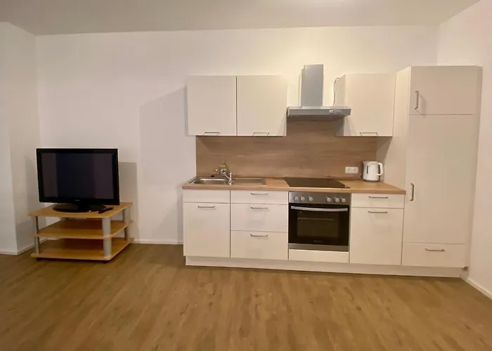 Ferien-wohnung Fuer 1-4 Pers In Seenaehe *