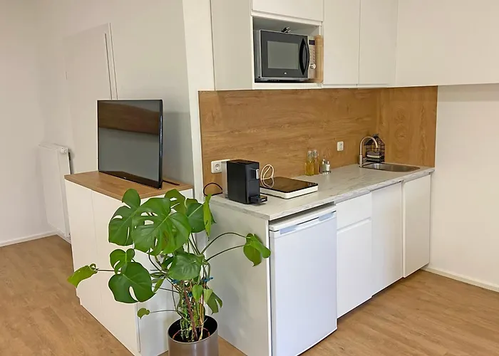 Ferien-wohnung Fuer 1-4 Pers In Seenaehe Daire