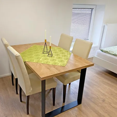 Ferien-wohnung Für 1-4 Pers In Seenähe *