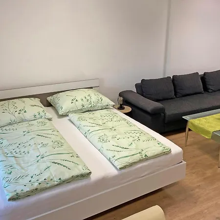 Ferien-wohnung Für 1-4 Pers In Seenähe *